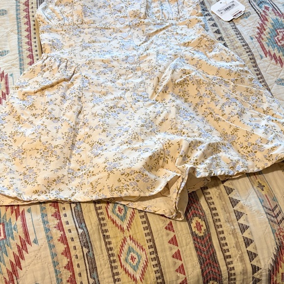 Universal Thread Cream Floral Button-Down Dress - Picture 3 of 5